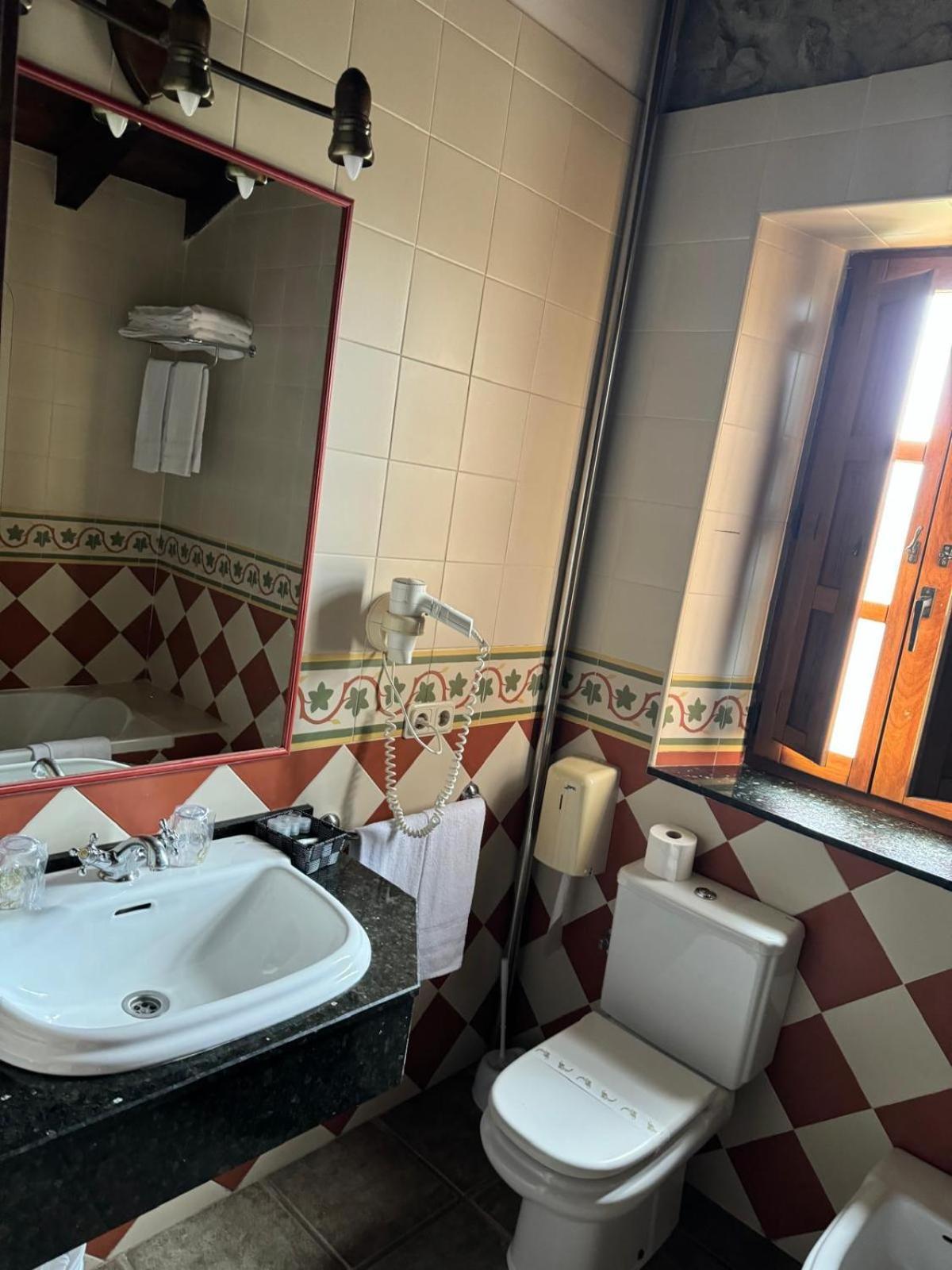 Bed and Breakfast La Venta De Quijas Exterior foto